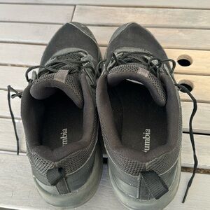 Columbia sneakers black size 7 men’s